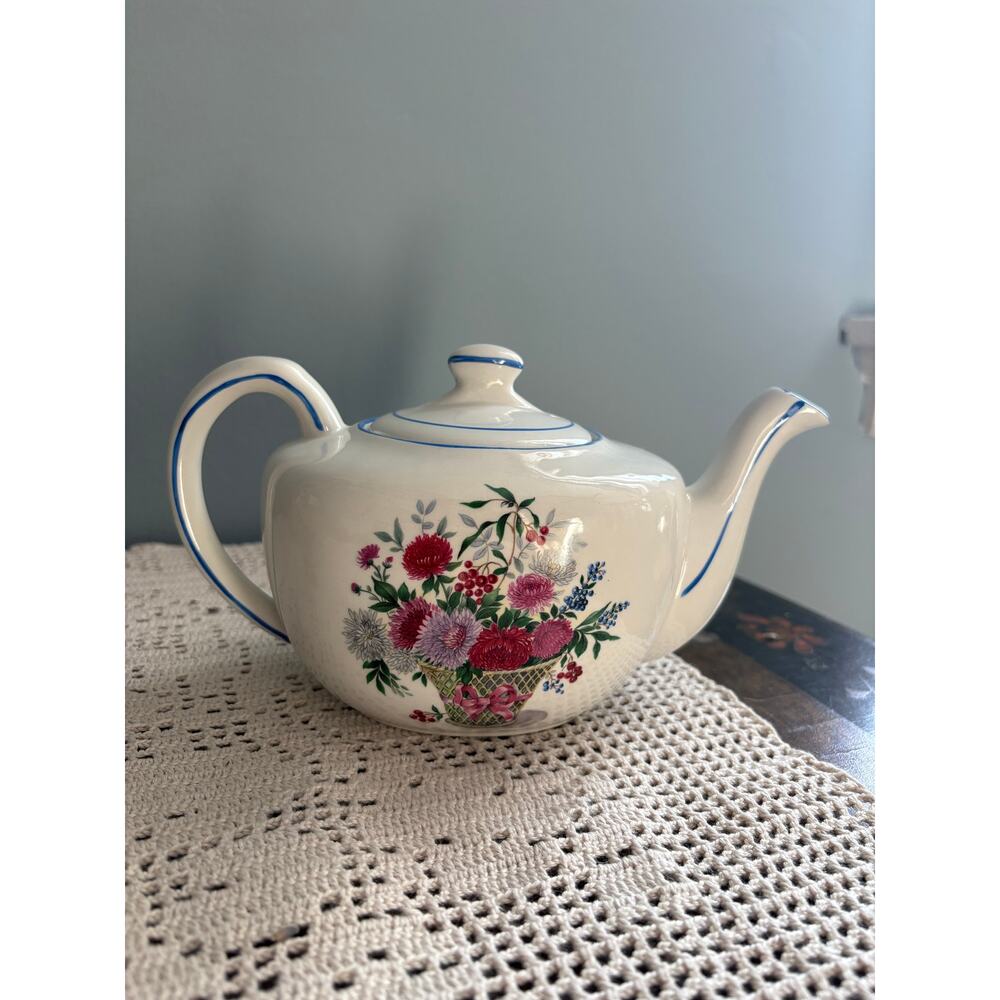 Vintage floral ironstone Ellgreave English teapot